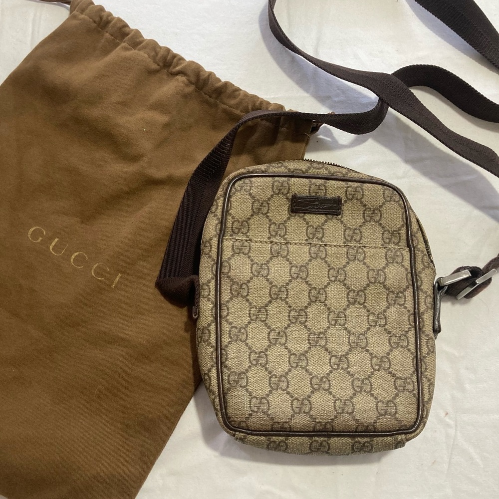 GUCCI AUTHENTIC VINTAGE CROSSBODY BAG